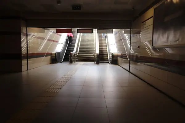 Çarşı Metro Durağı - Resim 6