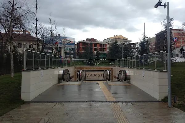Çarşı Metro Durağı - Resim 8