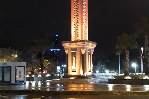 Çarşı Metro Durağı - Resim 2