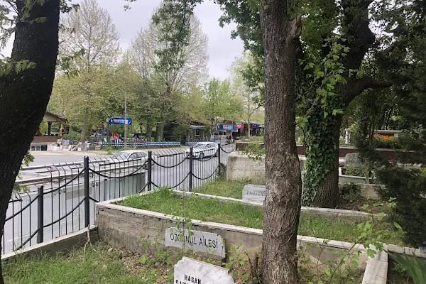 Uskumru Köyü Mezarlığı - Resim 5