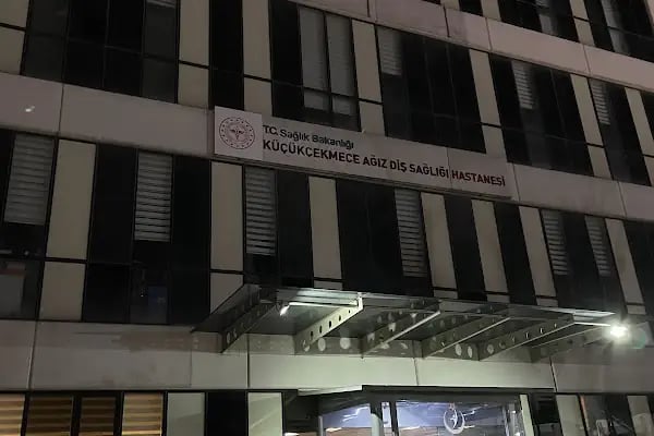 KÜÇÜKÇEKMECE AĞIZ VE DİŞ SAĞLIĞI HASTANESİ - Resim 18