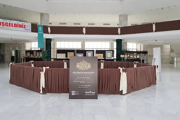 Mevlana Kültür Merkez Otoparkı - Resim 9