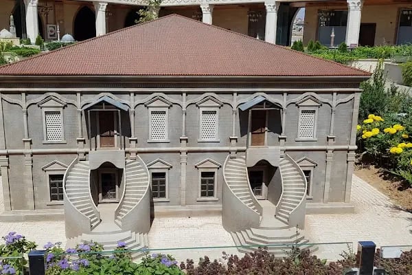 Mevlana Kültür Merkez Otoparkı - Resim 20
