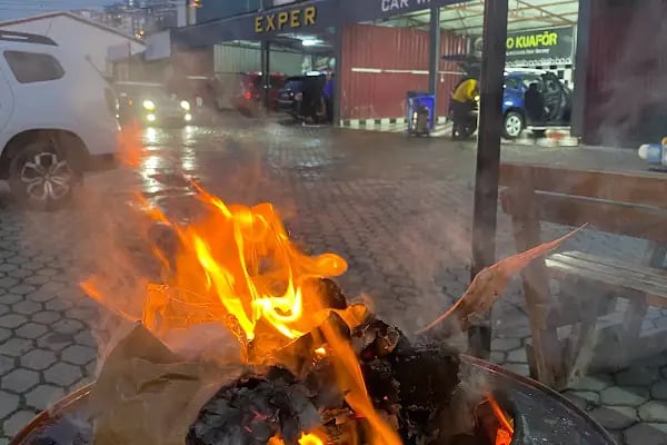 Exper Oto Yıkama Trabzon / EXPER CAR WASH TRABZON COFFEE SHOP / مغسلة سيارات ومقهى/ كوفي شوب - Resim 7
