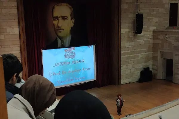 Dr. Cemil Bilsel Konferans Salonu - Resim 13