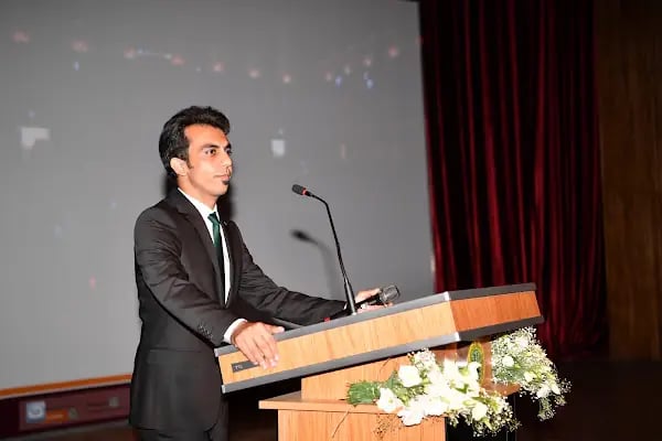 Dr. Cemil Bilsel Konferans Salonu - Resim 12