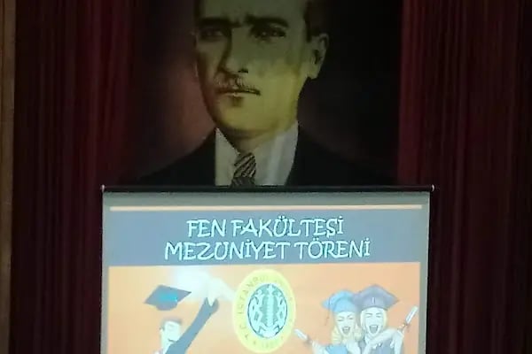 Dr. Cemil Bilsel Konferans Salonu - Resim 18