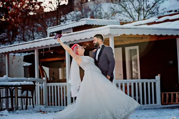 Stüdyo Güven Profesyonel Fotoğraf Stüdyoları - Resim 4