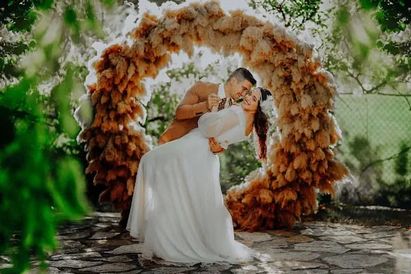 Stüdyo Güven Profesyonel Fotoğraf Stüdyoları - Resim 12
