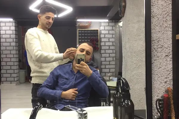 Mustafa Volkan berber shop - Resim 6