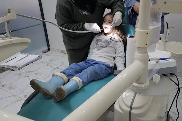 Suruç Özel Diş Kliniği - Dt. Arslan DEMİRBOĞA - Resim 3