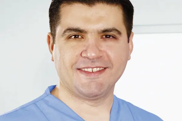 Op. Dr. Yunus Uysal - Resim 1