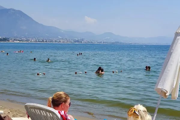 First Beach - Resim 4