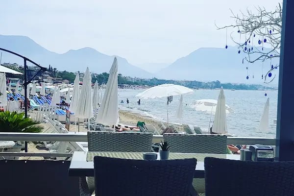First Beach - Resim 20