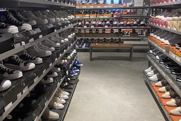 Yalı Spor Outlet - Selway Outlet Avm - Resim 4