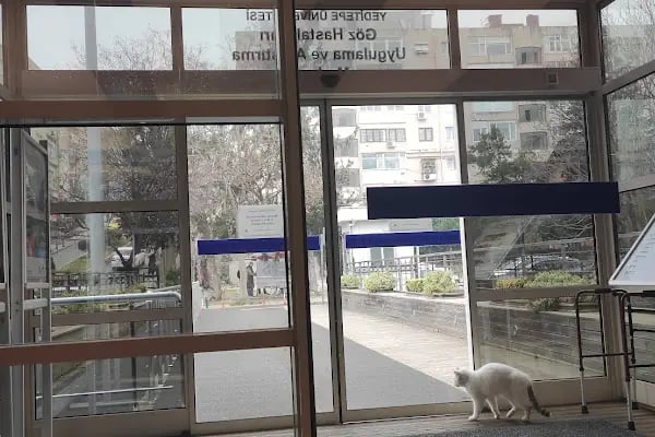 Yeditepe Üniversitesi Göz Merkezi - Resim 14
