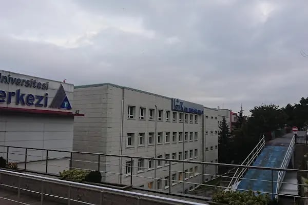 Yeditepe Üniversitesi Göz Merkezi - Resim 8
