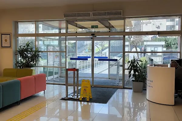 Yeditepe Üniversitesi Göz Merkezi - Resim 9