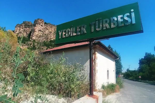 Yediler Türbesi - Resim 12