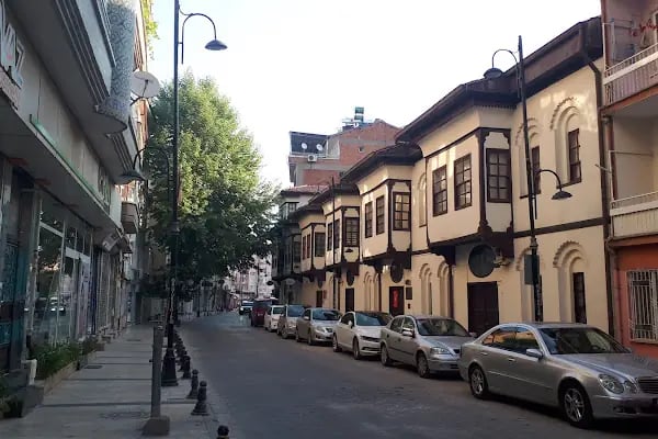 Malatya 100. Yıl İl Halk Kütüphanesi - Resim 18