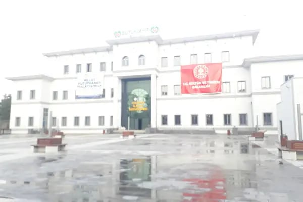 Malatya 100. Yıl İl Halk Kütüphanesi - Resim 17