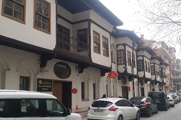 Malatya 100. Yıl İl Halk Kütüphanesi - Resim 14