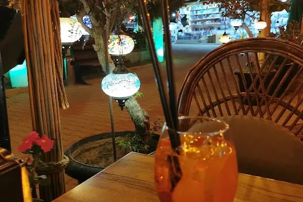 Green Garden Restaurant and Bar - Resim 11