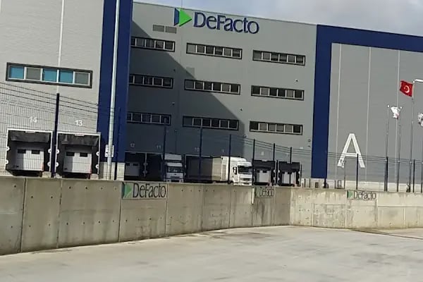 Defacto Kapaklı Lojistik Merkezi - Resim 1