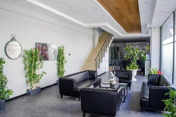 Op. Dr. Can Pamukcu Göz Kliniği, Göz Kapağı Hastalıkları ve estetiği, Protez Göz, Göz Tembelliği, Şaşılık, fraksiyonel lazer - Resim 3