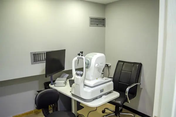 Op. Dr. Can Pamukcu Göz Kliniği, Göz Kapağı Hastalıkları ve estetiği, Protez Göz, Göz Tembelliği, Şaşılık, fraksiyonel lazer - Resim 6