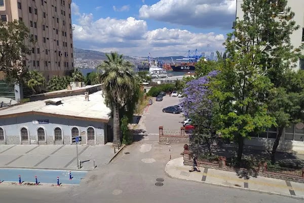 Alsancak Punta Katlı Otoparkı - Resim 13