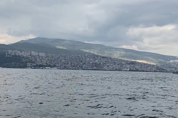 Alsancak Punta Katlı Otoparkı - Resim 18