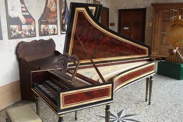 Kuğu Müzik Aletleri Sanayi ve Ticaret Ltd. Şti - Resim 18