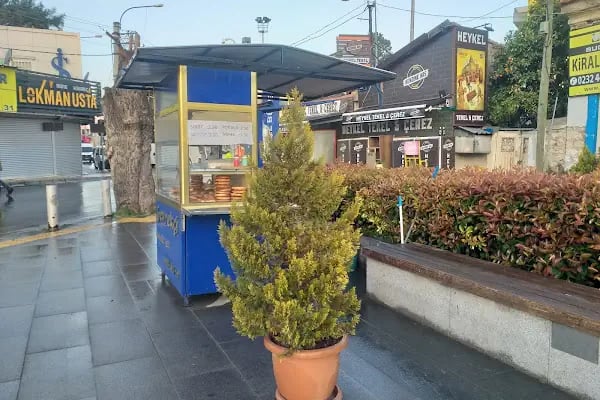 Buca Işılay Saygın Meydanı - Resim 12