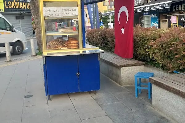 Buca Işılay Saygın Meydanı - Resim 17