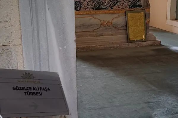 Güzelce Ali Paşa Türbesi - Resim 5
