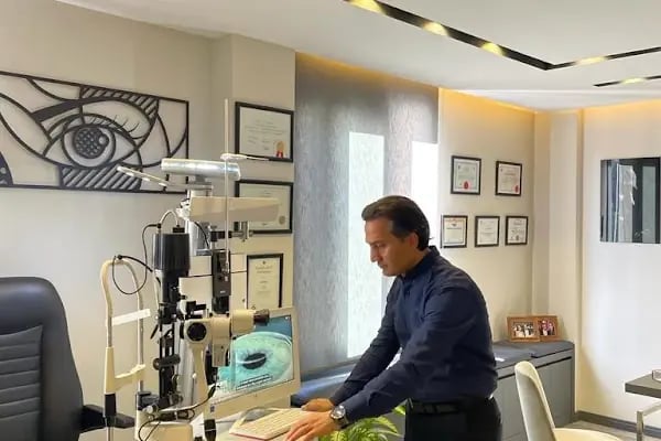 Ali Türker Göz Estetik ve Laser - Resim 2
