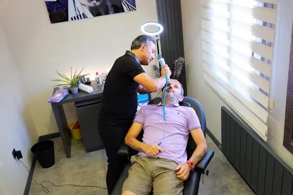 Ali Türker Göz Estetik ve Laser - Resim 6