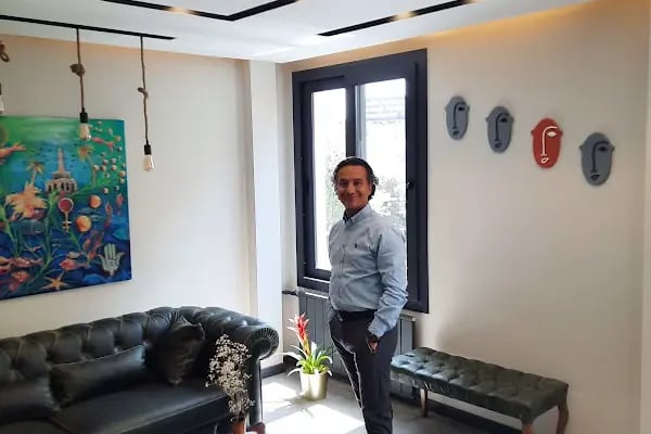 Ali Türker Göz Estetik ve Laser - Resim 8