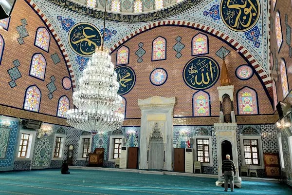 Yed-i Beyza Zeliha Hatun Cami - Resim 3