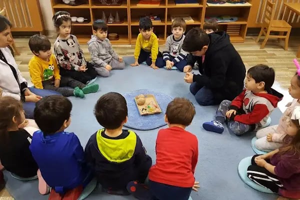 Arı Akademi Montessori Okulu - Resim 4
