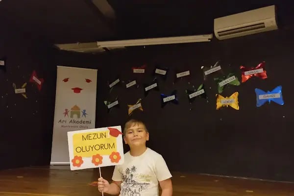 Arı Akademi Montessori Okulu - Resim 3