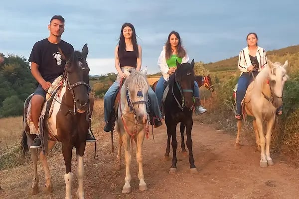 Gizli Vadi Binicilik Kulübü - Resim 2
