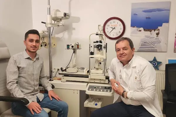 Op. Dr. Murat Karslıgil, Göz Hastalıkları - Resim 1