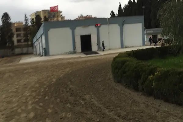 TJK İzmir At Hastanesi - Resim 3