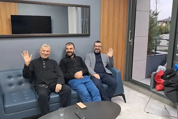 Saydam Protez Göz Sanat Merkezi %98 Uyum - Resim 14