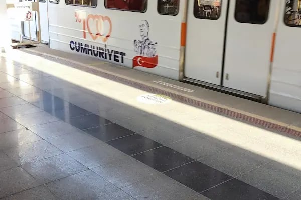Yurt Metro İstasyonu - Resim 17