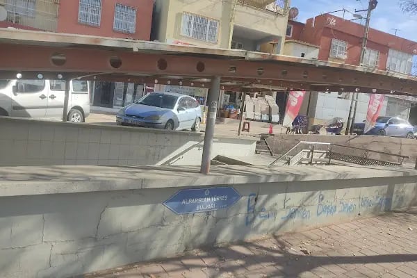 Yurt Metro İstasyonu - Resim 11