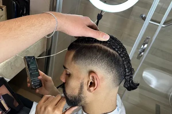 Hüseyin Kanyılmaz - HK BARBERS - Resim 9