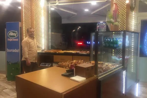 Adil Usta Pide ve Börek Salonu - Resim 2